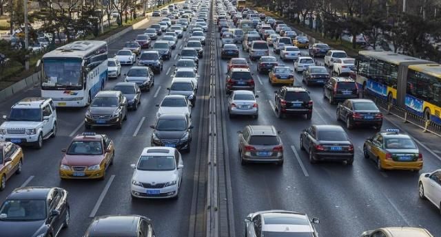 中國(guó)汽車保有量上升，智能停車需求增長(zhǎng)